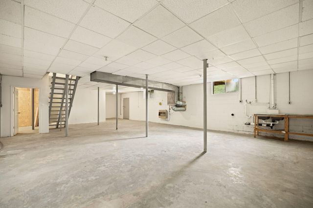 1176 Parkway Drive, Salyersville, KY 41465