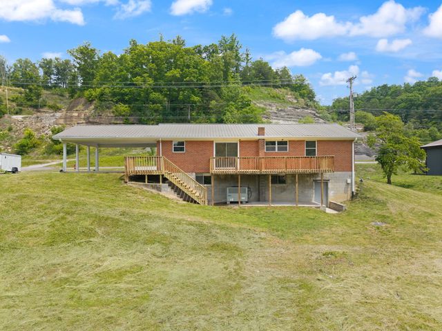 1176 Parkway Drive, Salyersville, KY 41465