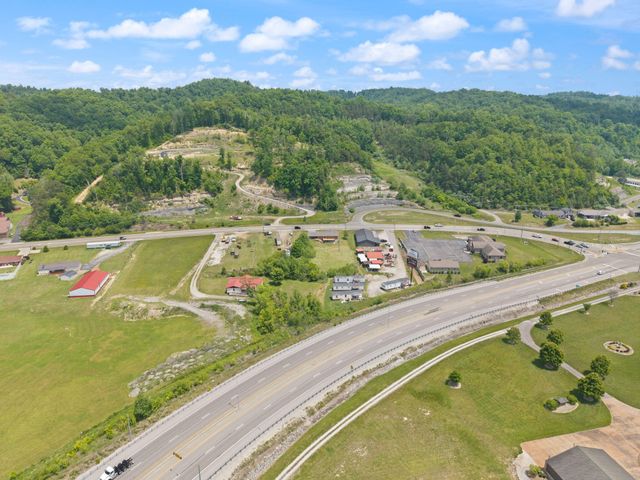 1176 Parkway Drive, Salyersville, KY 41465