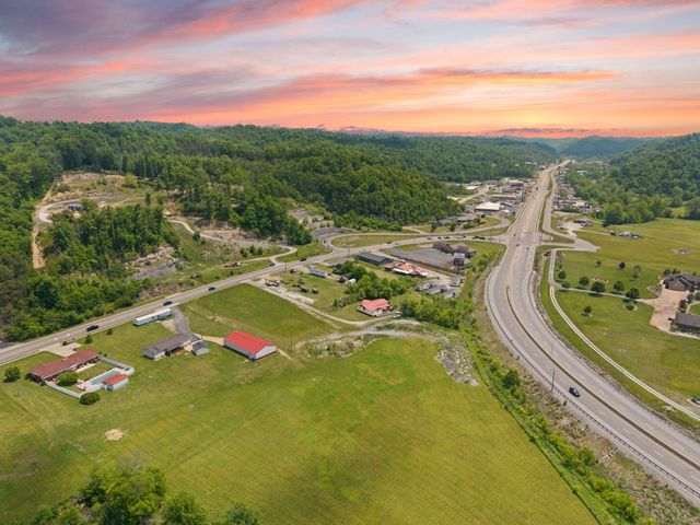1176 Parkway Drive, Salyersville, KY 41465