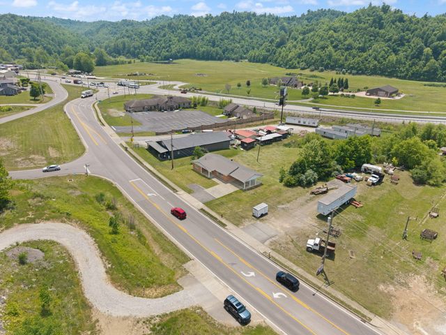1176 Parkway Drive, Salyersville, KY 41465