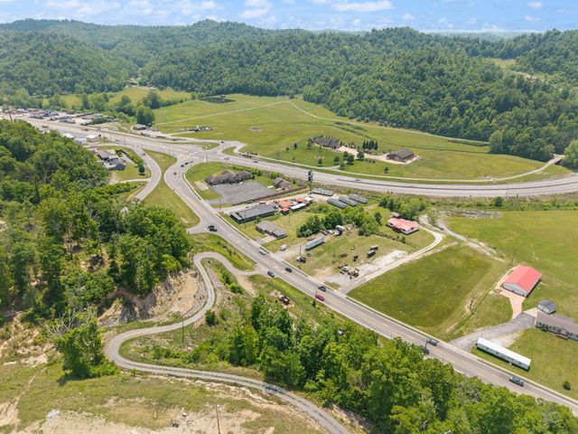1176 Parkway Drive, Salyersville, KY 41465