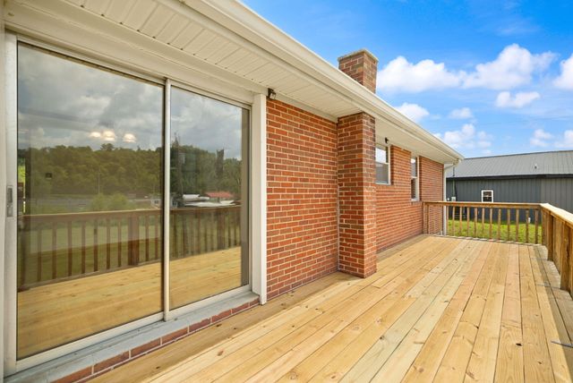 1176 Parkway Drive, Salyersville, KY 41465