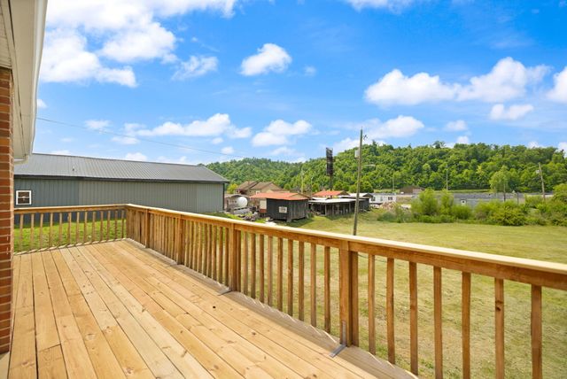 1176 Parkway Drive, Salyersville, KY 41465