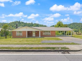 1176 Parkway Drive, Salyersville, KY 41465