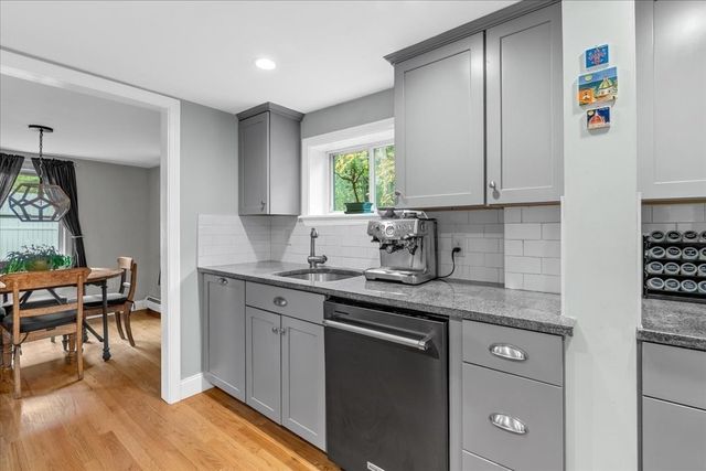 101 Booth Hill Rd, Scituate, MA 02066