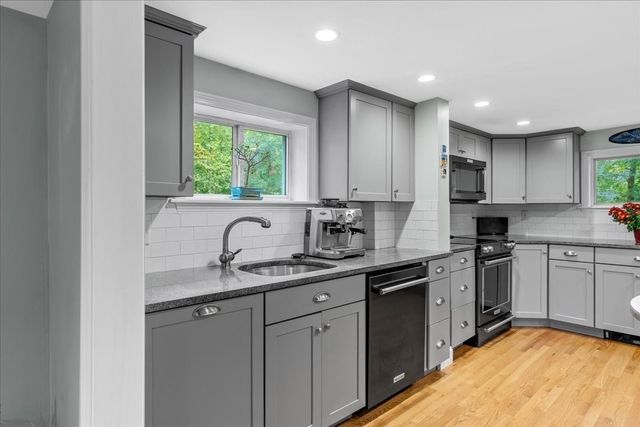 101 Booth Hill Rd, Scituate, MA 02066