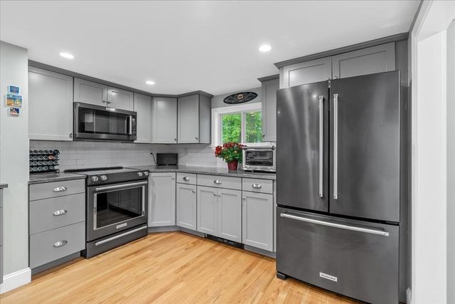 101 Booth Hill Rd, Scituate, MA 02066