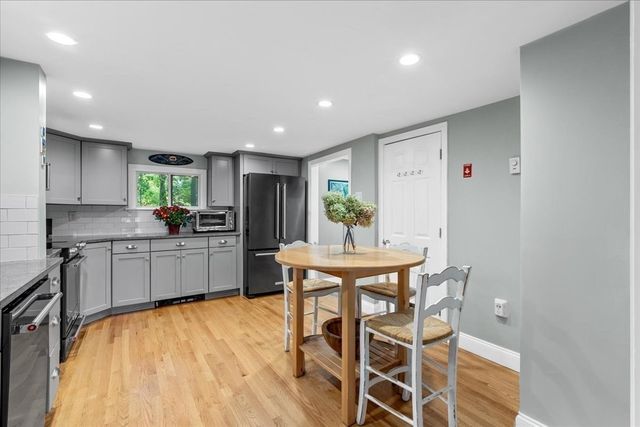 101 Booth Hill Rd, Scituate, MA 02066