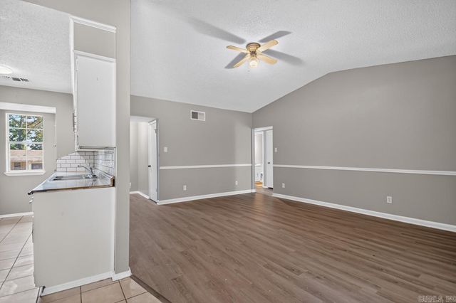 1808 Joyce Ct, Little Rock, AR 72204