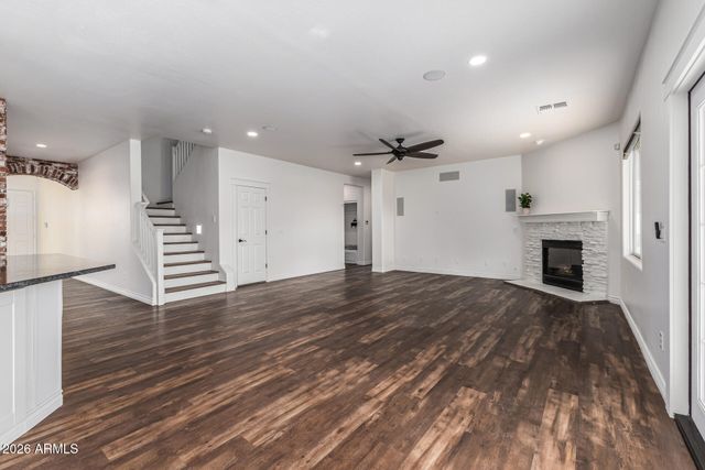 18609 W ONYX Avenue, Waddell, AZ 85355