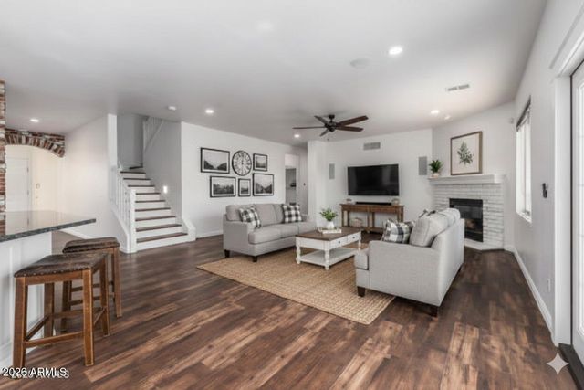 18609 W ONYX Avenue, Waddell, AZ 85355