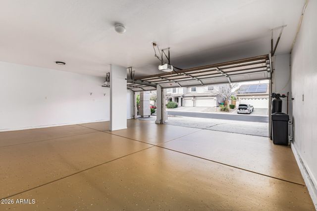 18609 W ONYX Avenue, Waddell, AZ 85355