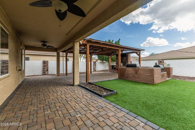 18609 W ONYX Avenue, Waddell, AZ 85355