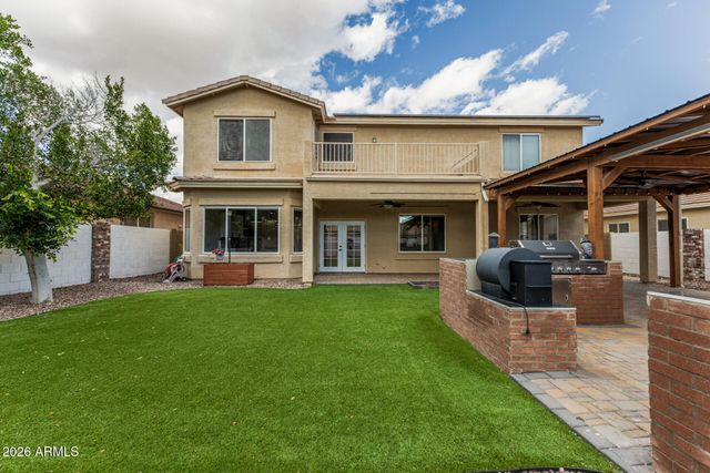 18609 W ONYX Avenue, Waddell, AZ 85355