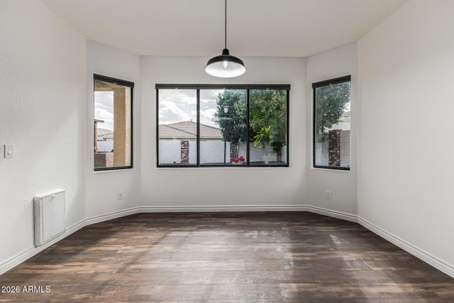 18609 W ONYX Avenue, Waddell, AZ 85355