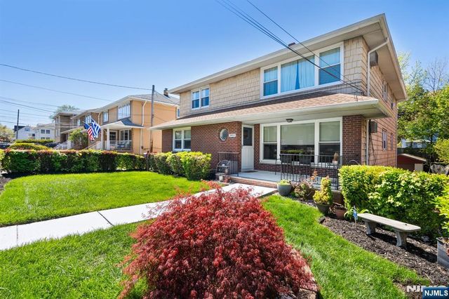 2453 1st Street, Fort Lee, NJ 07024
