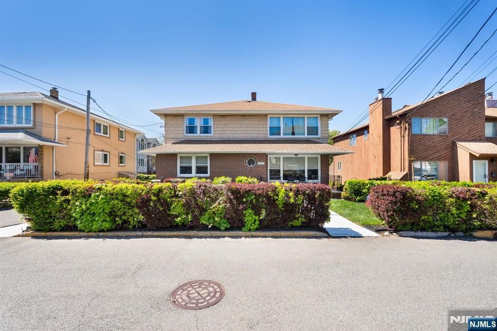 2453 1st Street, Fort Lee, NJ 07024