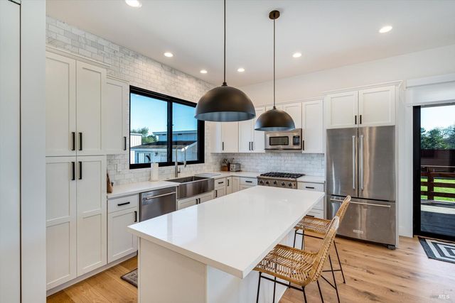 6140 Gilmore Ave, Cotati, CA 94931