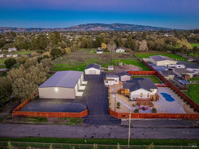 6140 Gilmore Ave, Cotati, CA 94931