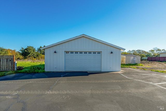 6140 Gilmore Ave, Cotati, CA 94931