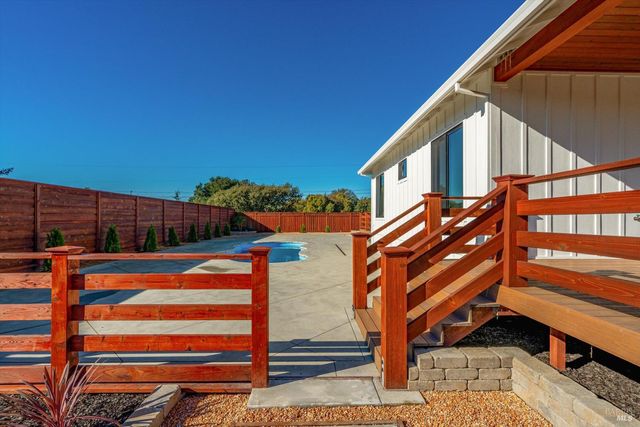 6140 Gilmore Ave, Cotati, CA 94931