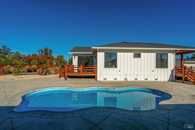 6140 Gilmore Ave, Cotati, CA 94931