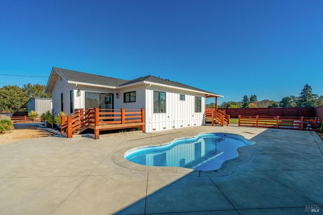 6140 Gilmore Ave, Cotati, CA 94931