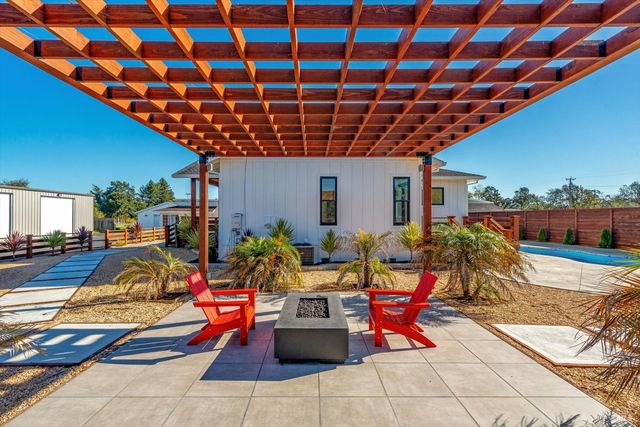 6140 Gilmore Ave, Cotati, CA 94931