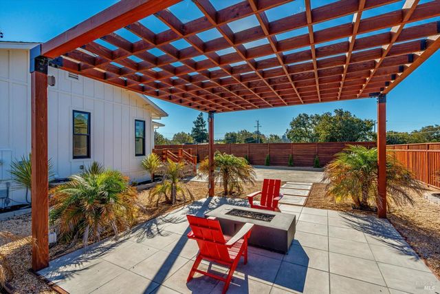 6140 Gilmore Ave, Cotati, CA 94931