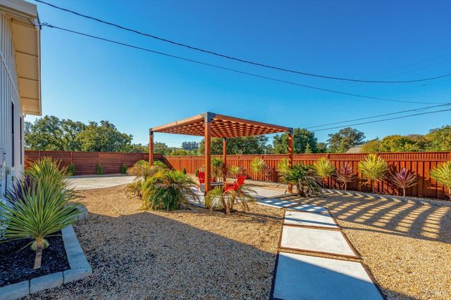 6140 Gilmore Ave, Cotati, CA 94931