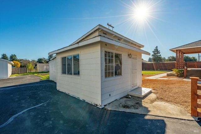 6140 Gilmore Ave, Cotati, CA 94931
