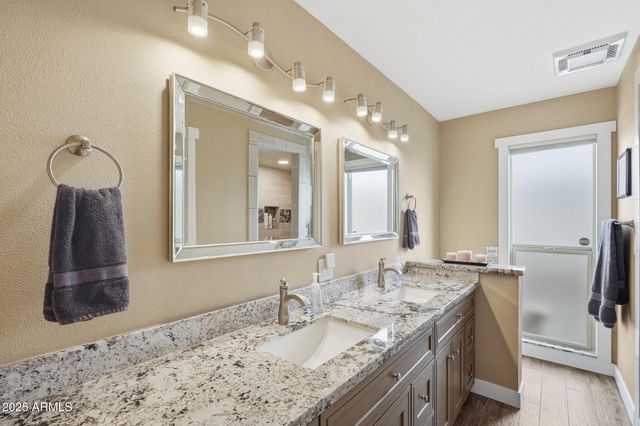 11022 W CRESTBROOK Drive, Sun City, AZ 85351