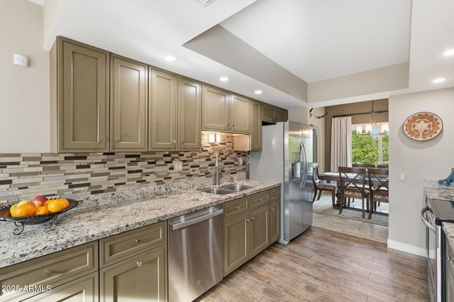 11022 W CRESTBROOK Drive, Sun City, AZ 85351