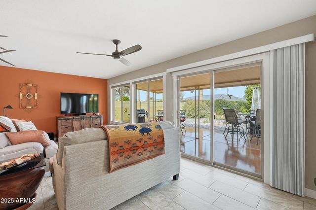 11022 W CRESTBROOK Drive, Sun City, AZ 85351