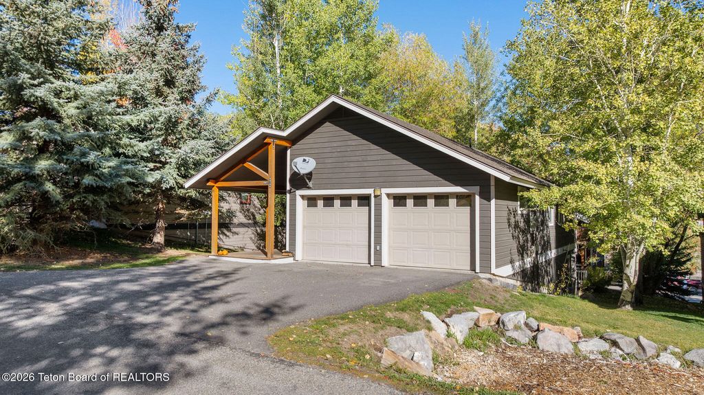 315 PINE Drive, Jackson, WY 83001 photo 26