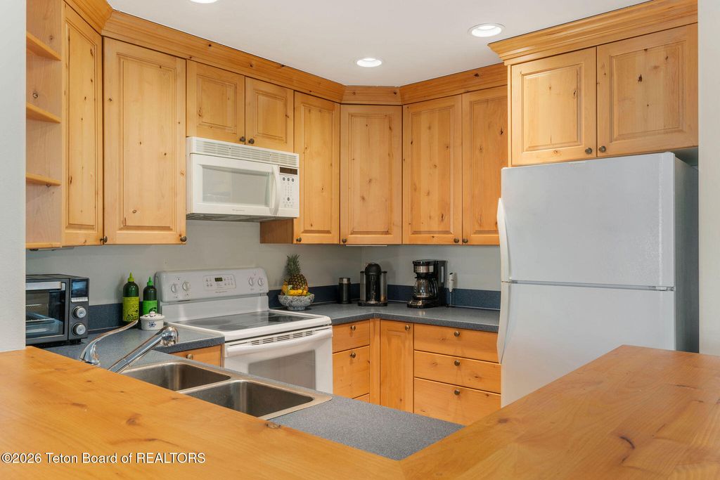 315 PINE Drive, Jackson, WY 83001 photo 6