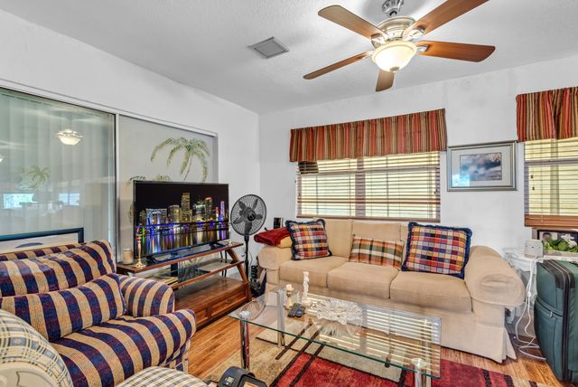 4159 NW 52nd Avenue, Lauderdale Lakes, FL 33319