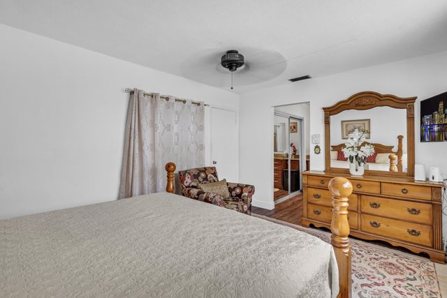 4159 NW 52nd Avenue, Lauderdale Lakes, FL 33319