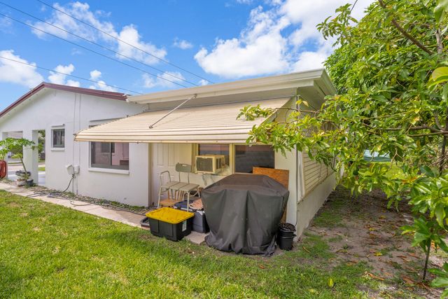 4159 NW 52nd Avenue, Lauderdale Lakes, FL 33319