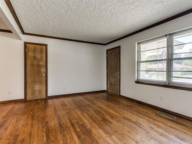 1304 Barbour Street, Norman, OK 73069