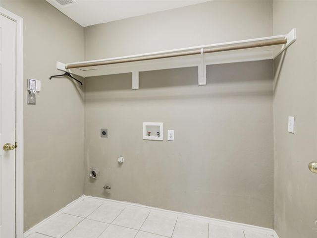 5653 Westwood Lane, The Colony, TX 75056