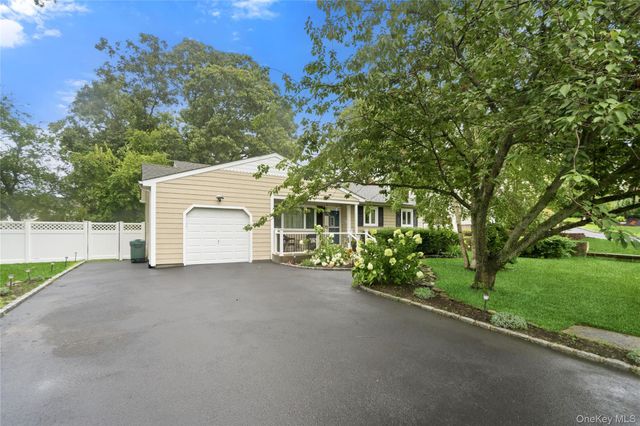 333 Ontario Street, Ronkonkoma, NY 11779
