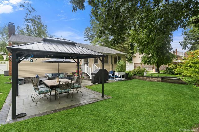 333 Ontario Street, Ronkonkoma, NY 11779