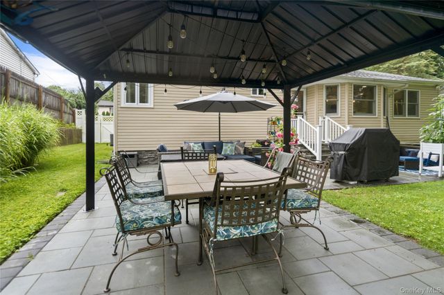 333 Ontario Street, Ronkonkoma, NY 11779