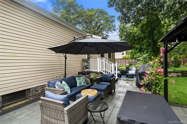333 Ontario Street, Ronkonkoma, NY 11779