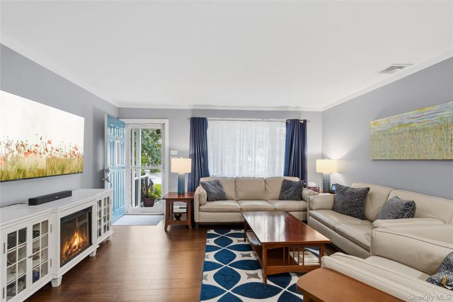 333 Ontario Street, Ronkonkoma, NY 11779