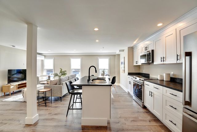 621 Islington St Ste B, Portsmouth, NH 03801