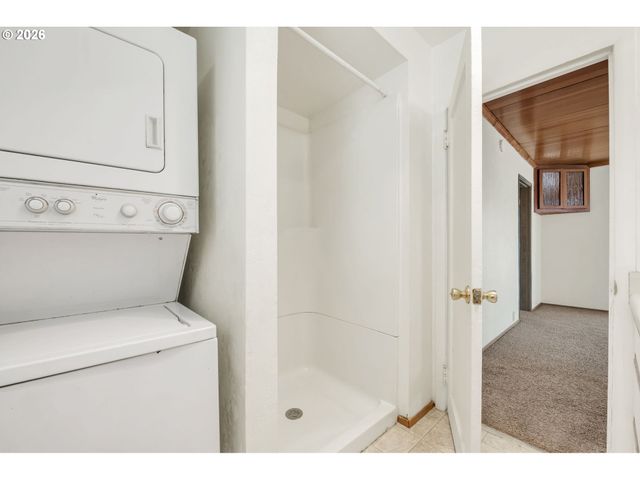 2025 DEVOS St, Eugene, OR 97402