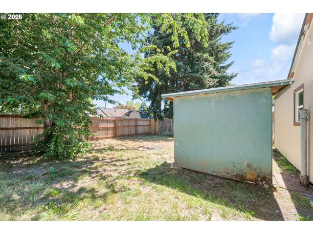 2025 DEVOS St, Eugene, OR 97402